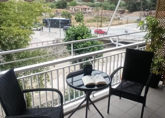 Elizabeth Dream House Edh