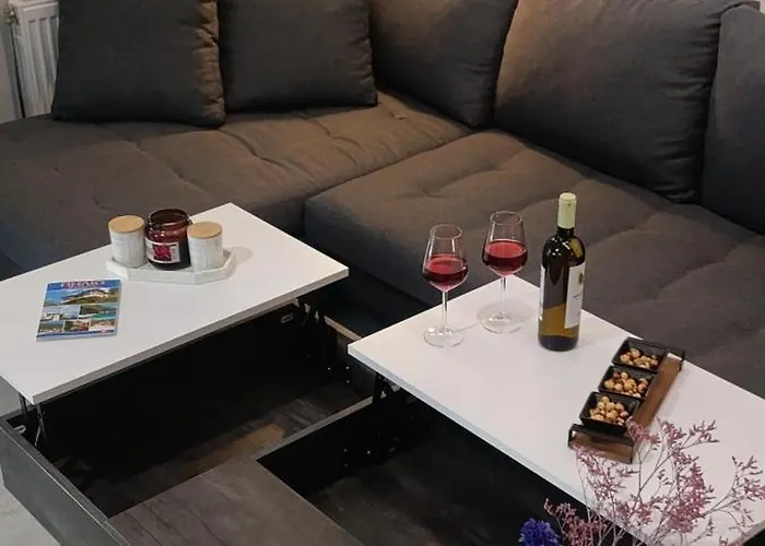 Elizabeth Dream House Edh